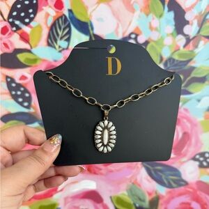 Discovery Boho Gold Necklace with White Pendant | O4